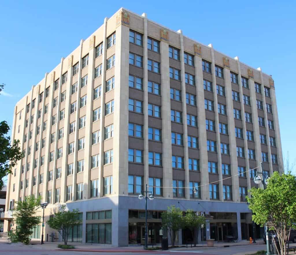 Fifth Avenue Building/The Axis Hotel